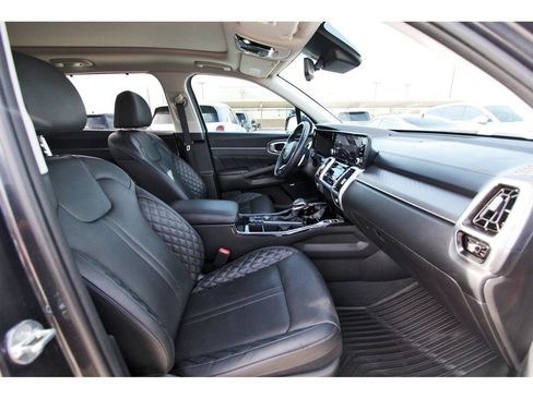 Used 2023 Kia Sorento SX AWD/4WD image 28
