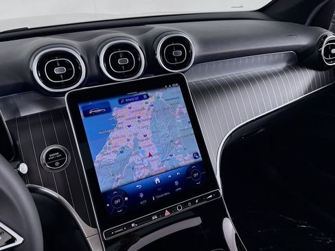 New 2026 Mercedes-Benz GLC 300 image 19