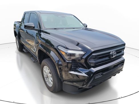 Used 2024 Toyota Tacoma SR5 AWD/4WD image 2