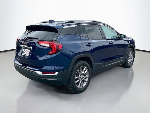 Used 2022 GMC Terrain SLT w/ Infotainment Package II FWD image 7