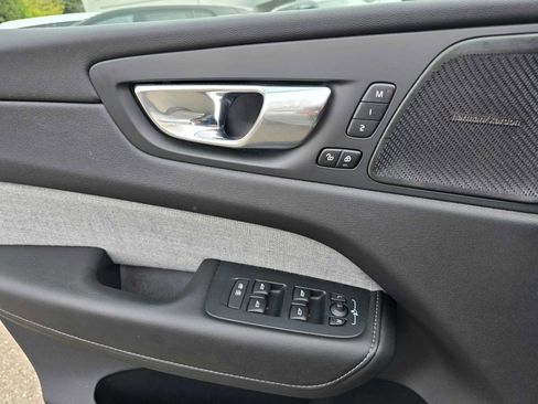 Used 2021 Volvo XC60 T5 Inscription image 33