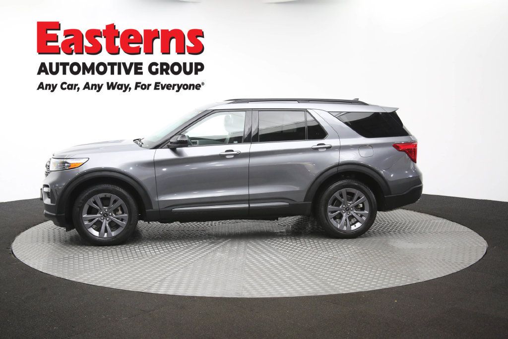 Used 2022 Ford Explorer XLT w/ Equipment Group 202A AWD/4WD image 64