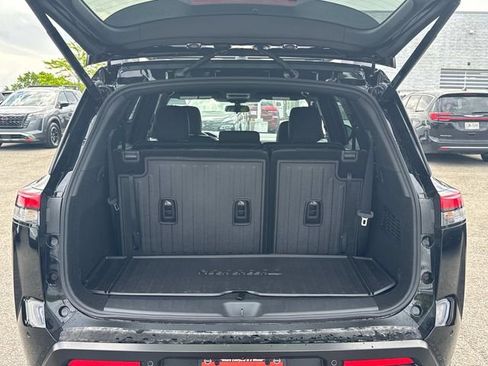 New 2026 Nissan Pathfinder Rock Creek AWD/4WD image 13