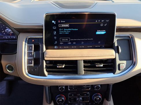 Used 2024 Chevrolet Suburban Premier image 21