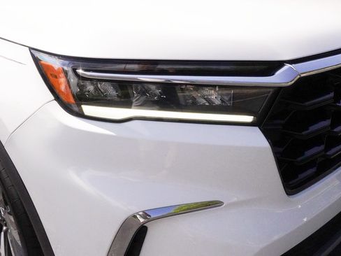 Used 2025 Honda Pilot Touring image 30