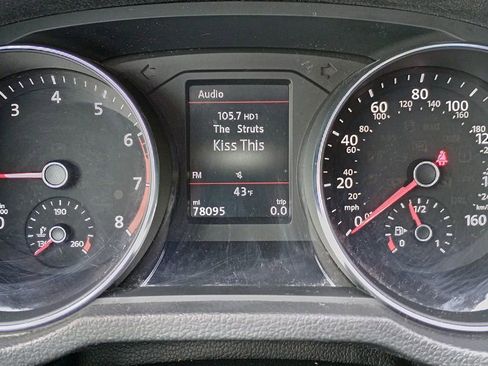 Used 2018 Volkswagen Passat 2.0T SE image 10