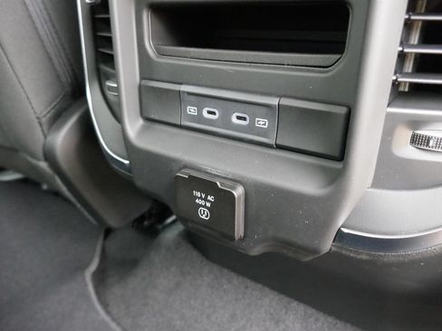 New 2026 RAM 1500 Big Horn AWD/4WD image 14