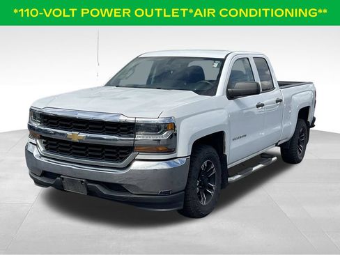 Used 2018 Chevrolet Silverado 1500 W/T w/ WT Convenience Package RWD image 3