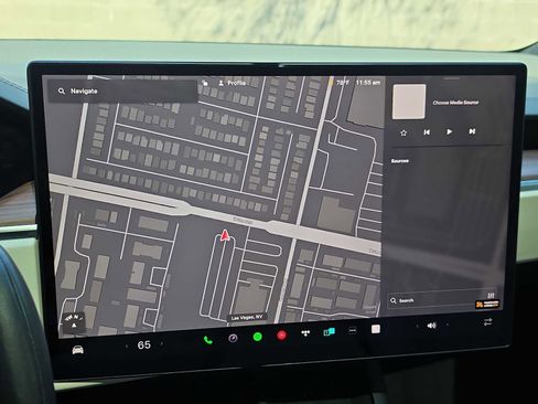 Used 2024 Tesla Model X image 28