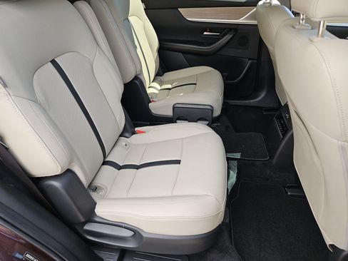 Certified 2024 MAZDA CX-90 Plug-In Hybrid w/ Premium Pkg image 28