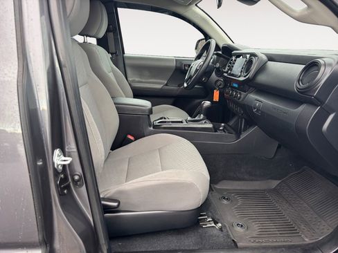 Used 2022 Toyota Tacoma SR w/ SX Package image 10