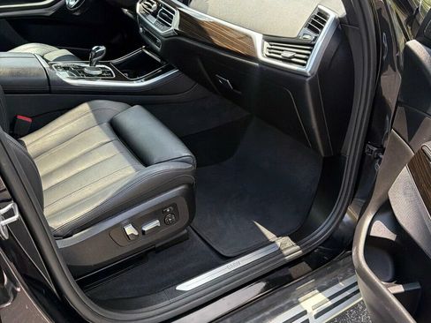 Used 2019 BMW X5 xDrive40i AWD/4WD image 12