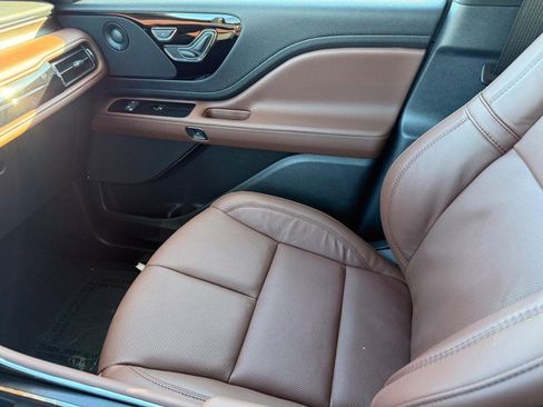 New 2026 Lincoln Aviator Reserve image 17