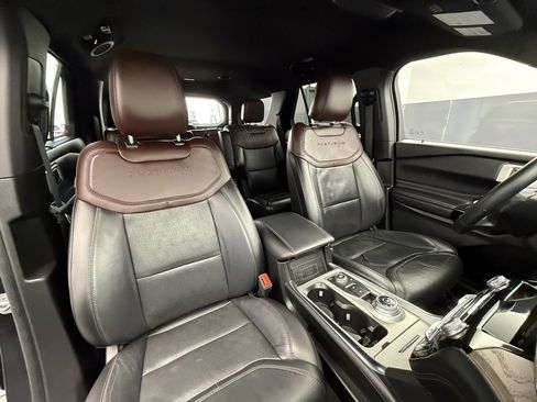 Used 2022 Ford Explorer Platinum w/ Equipment Group 601A image 49