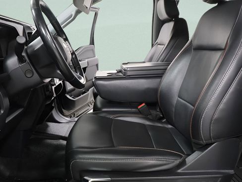 Used 2023 Ford F450 Lariat w/ FX4 Off-Road Package image 22