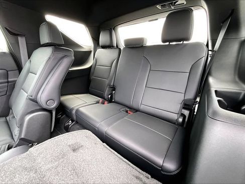 New 2027 Chevrolet Traverse LT w/ Sun and Wheel Package AWD/4WD image 28
