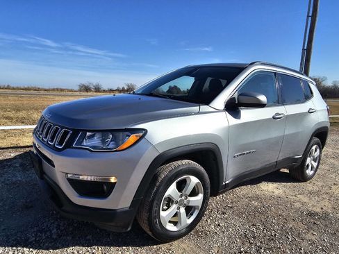 Used 2021 Jeep Compass Latitude w/ Sun and Sound Group image 1