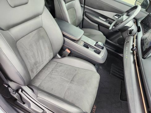 Certified 2024 Nissan Ariya AWD image 11