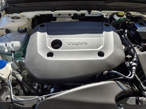 New 2025 Volvo XC40 B5 Ultra w/ Protection Package image 42