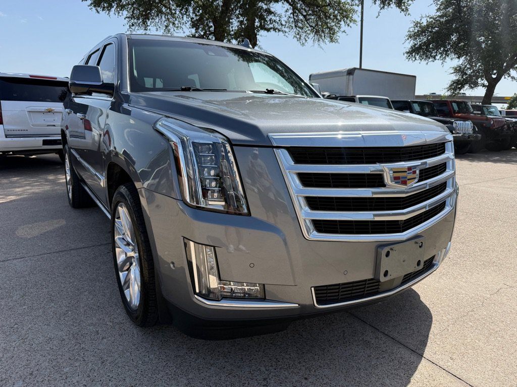 Used 2020 Cadillac Escalade Premium Luxury RWD image 1