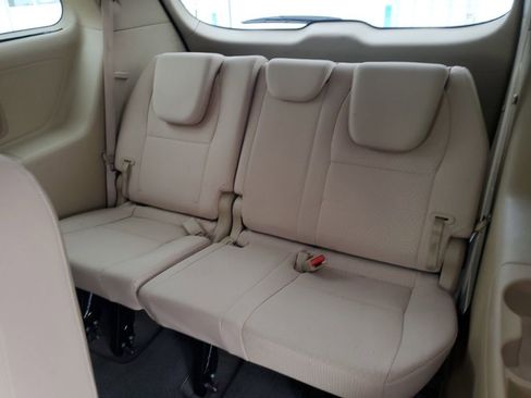 Used 2016 Kia Sedona LX w/ LX Convenience Package image 27