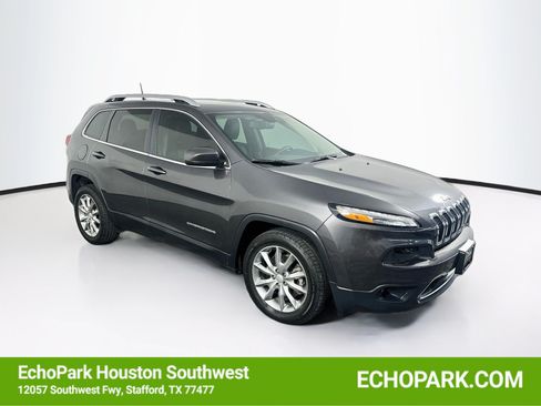 Used 2018 Jeep Cherokee Limited w/ Luxury Group FWD image 1