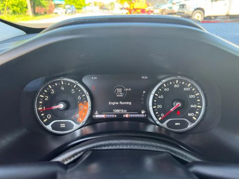 Used 2015 Jeep Renegade Trailhawk image 19