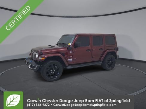Used 2022 Jeep Wrangler Unlimited Sahara w/ Cold Weather Group AWD/4WD image 12