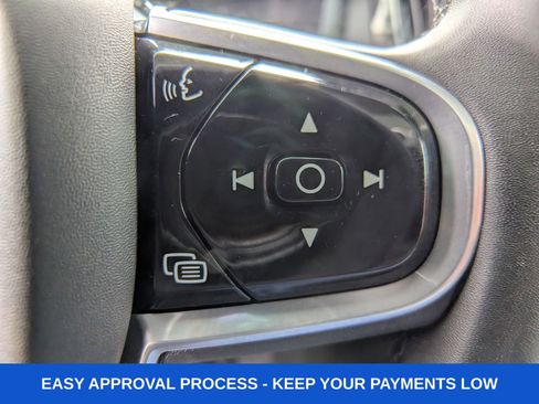 Used 2023 Volvo S60 T8 Plus image 34