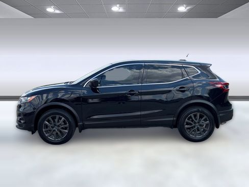 Used 2022 Nissan Rogue Sport S FWD image 2