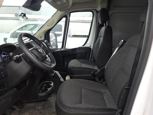 Used 2024 RAM ProMaster 2500 w/ Convenience Group FWD image 7