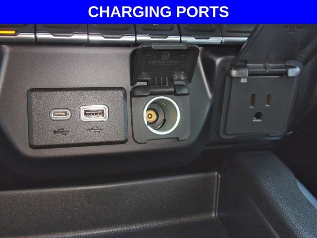 Used 2021 Chevrolet Silverado 1500 RST AWD/4WD image 7