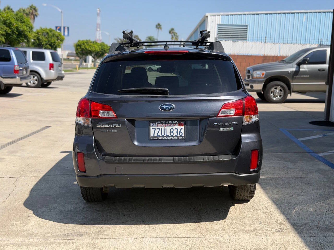 Used 2012 Subaru Outback 2.5i Limited AWD/4WD image 9