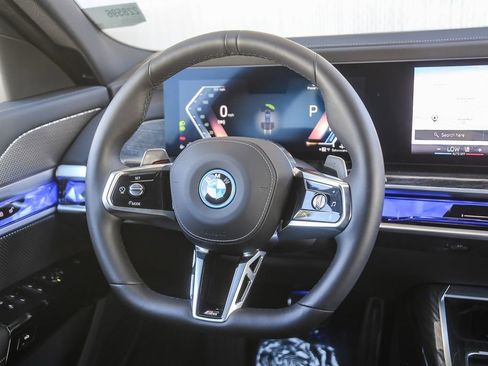 Used 2026 BMW 750e xDrive w/ Premium Package AWD/4WD image 12