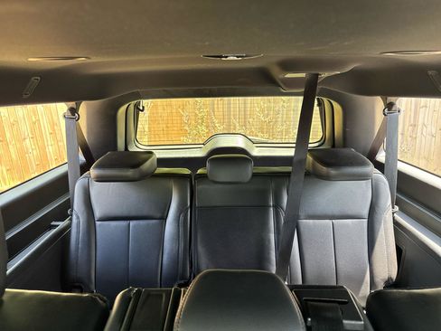 Used 2020 Ford Expedition Max XLT w/ Equipment Group 202A AWD/4WD image 11