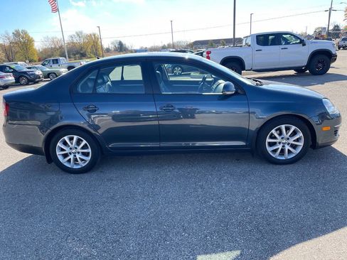 Used 2010 Volkswagen Jetta SE image 6
