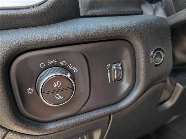 Used 2023 RAM 1500 Big Horn AWD/4WD image 29