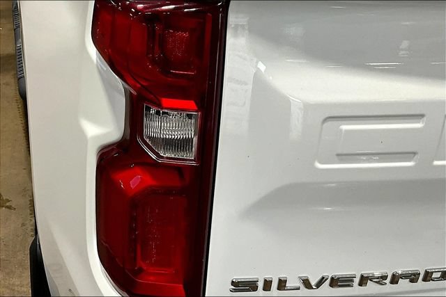 Used 2023 Chevrolet Silverado 1500 RST w/ Max Trailering Package AWD/4WD image 21