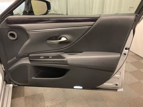 Used 2020 Lexus ES 350 w/ Accessory Package FWD image 27