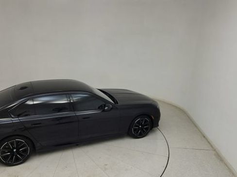 Used 2026 BMW 740i w/ Premium Package RWD image 27