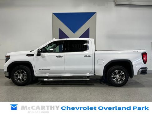 Used 2023 GMC Sierra 1500 SLT w/ SLT Convenience Package image 8