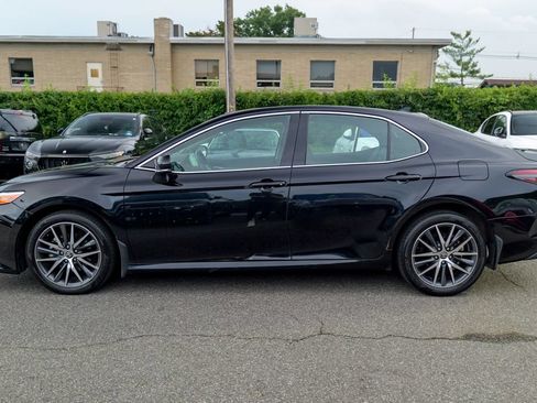 Used 2024 Toyota Camry XLE w/ Navigation Package AWD/4WD image 4