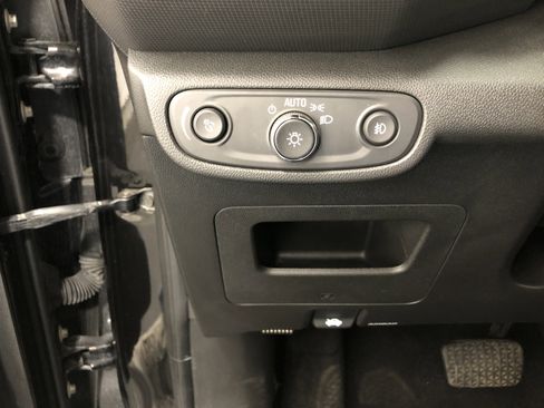 Used 2021 Chevrolet TrailBlazer RS w/ Technology Package image 16