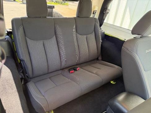 Used 2017 Jeep Wrangler Sahara image 9