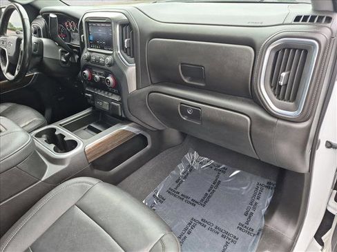 Used 2022 Chevrolet Silverado 1500 LT Trail Boss w/ Convenience Package II AWD/4WD image 21
