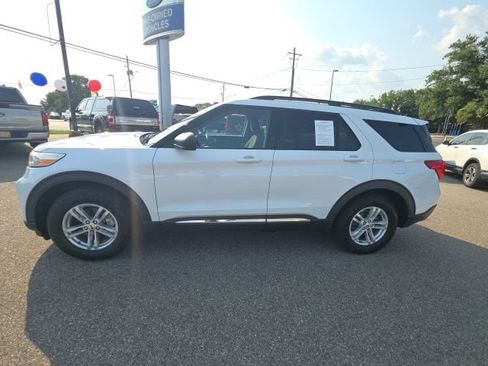 Used 2020 Ford Explorer XLT w/ Comfort Package AWD/4WD image 5