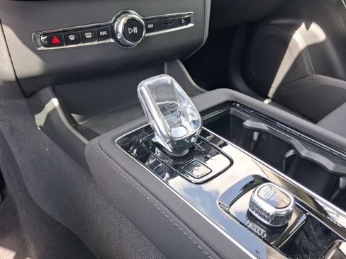 New 2026 Volvo XC90 B5 Core AWD/4WD image 10