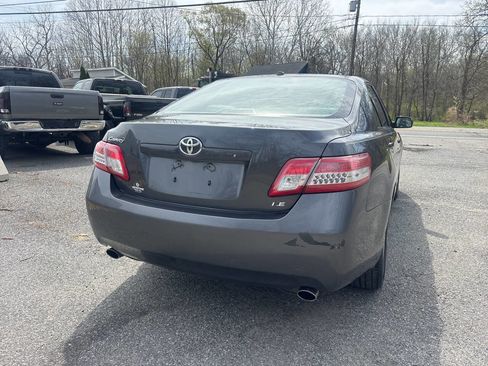 Used 2010 Toyota Camry XLE FWD image 11
