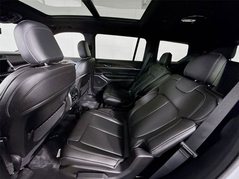 New 2026 Jeep Grand Cherokee L Limited AWD/4WD image 19