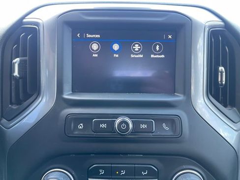 Used 2024 Chevrolet Silverado 1500 Custom image 18